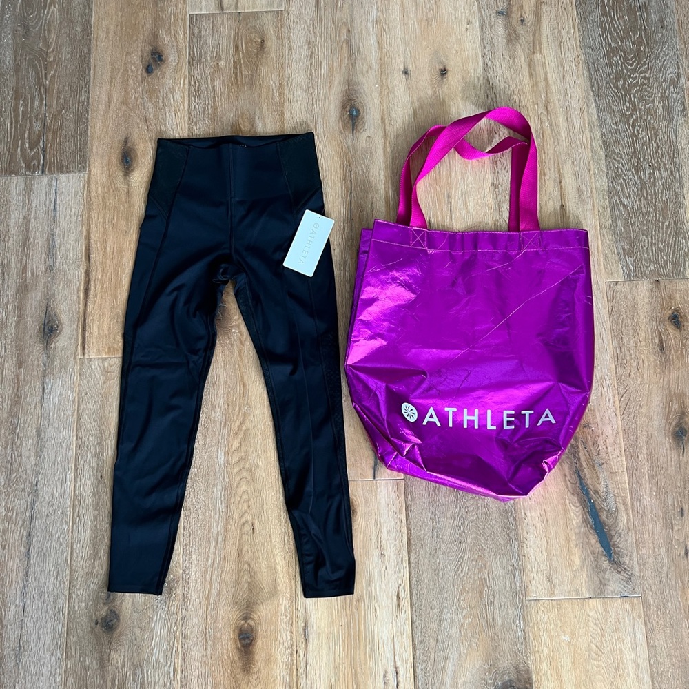 Athleta "Stay Fly" Reflective Detail 7/8 Black Leggings *Includes Bag* NWT